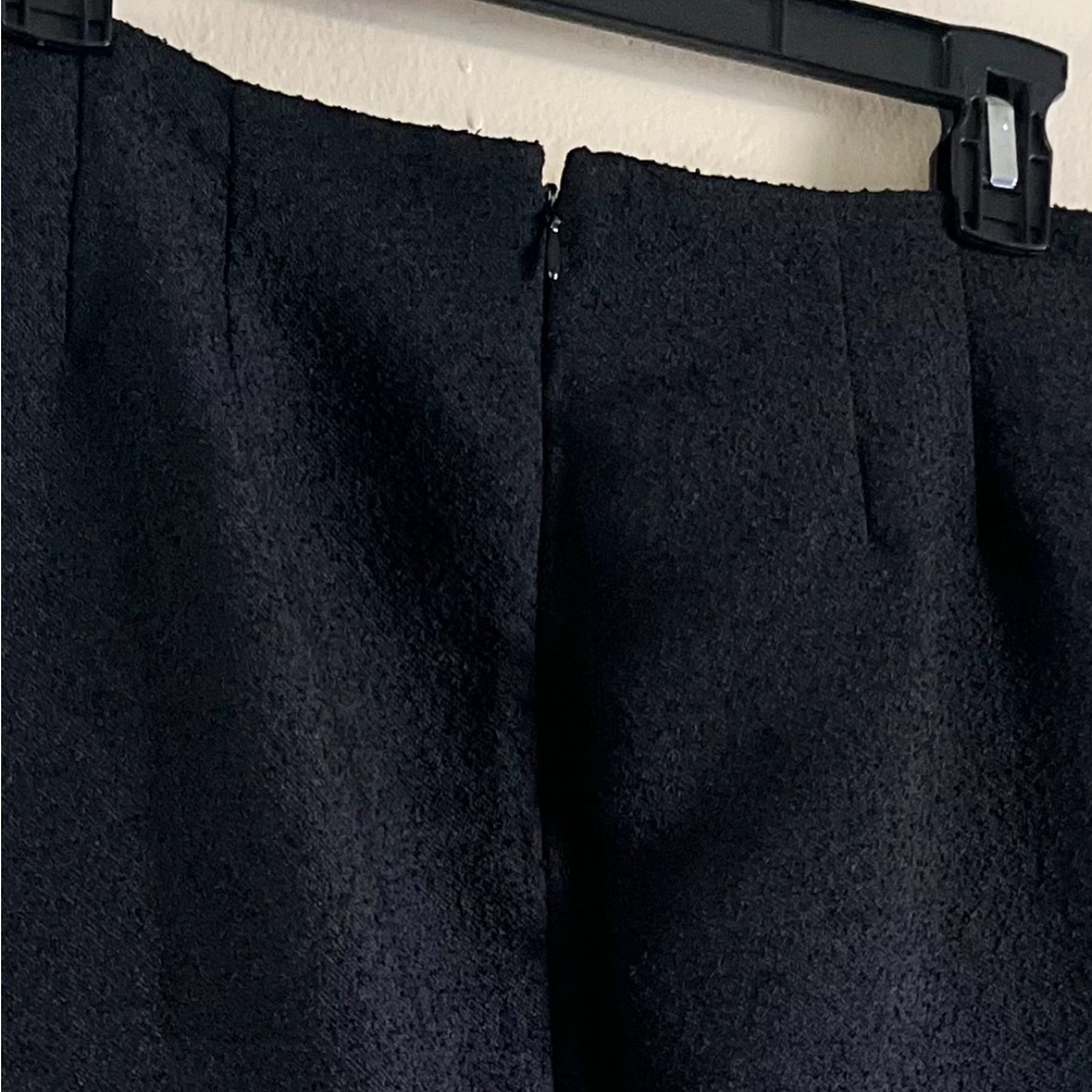 Ann Taylor black dark gold crinkle fabric bottom detail skirt - Picture 4 of 9